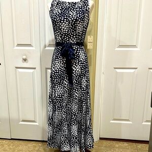 Elegant Blue and White Maxi Dress (Size M)